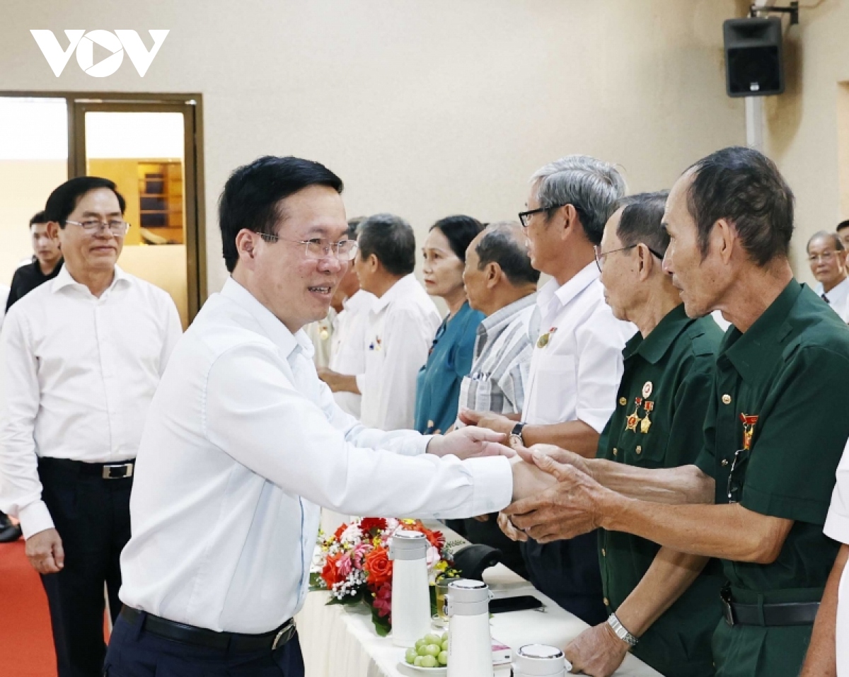 Chủ tịch nước Võ Văn Thưởng gặp mặt các cựu tù chính trị Côn Đảo
